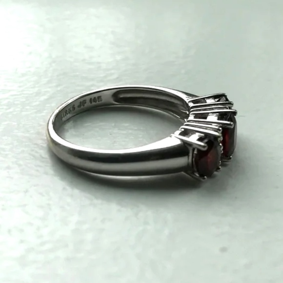 Birks Vintage 14k White Gold Triple Garnets with Diamonds Accent Ring - Picture 8 of 9